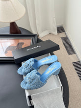 HIGH HEELS CAMELLIA IN SKY BLUE DENIM